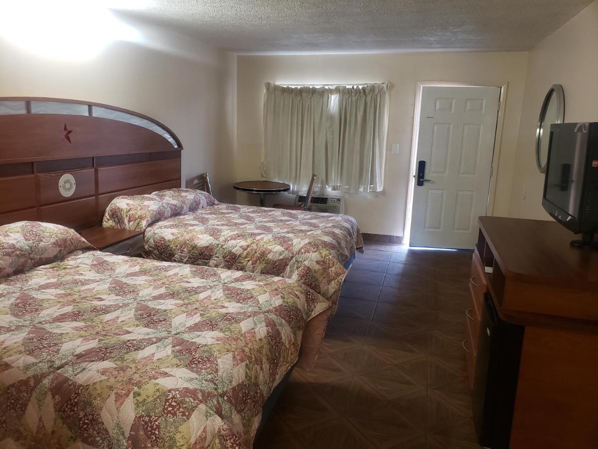 Central Motel Kissimmee Room photo